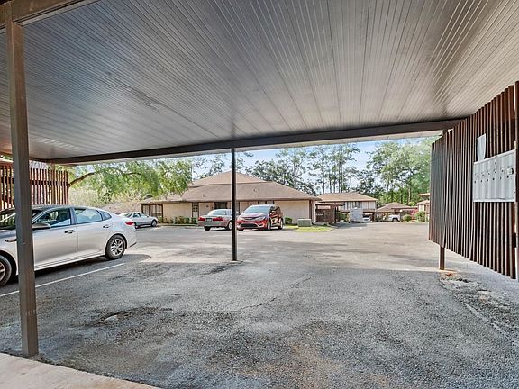 3rd image of 203 Westwood Dr #203