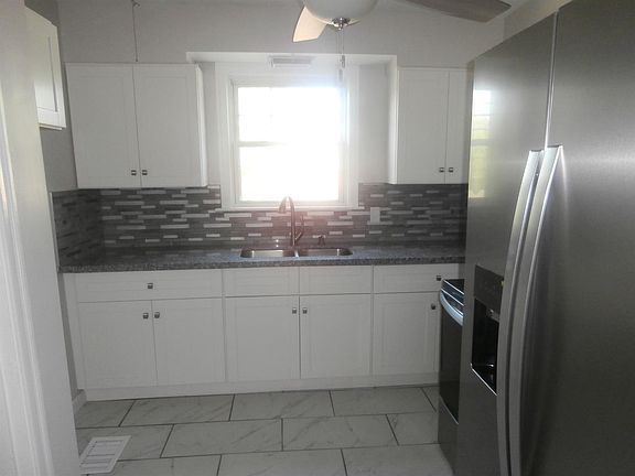 5th image of 3903 Zinsle Ave