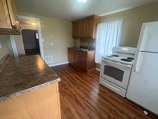 212 S Oxford Ave — Photo 5
