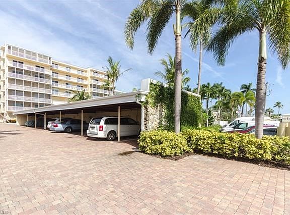 5th image of 1977 Gulf Shore Blvd N APT 606