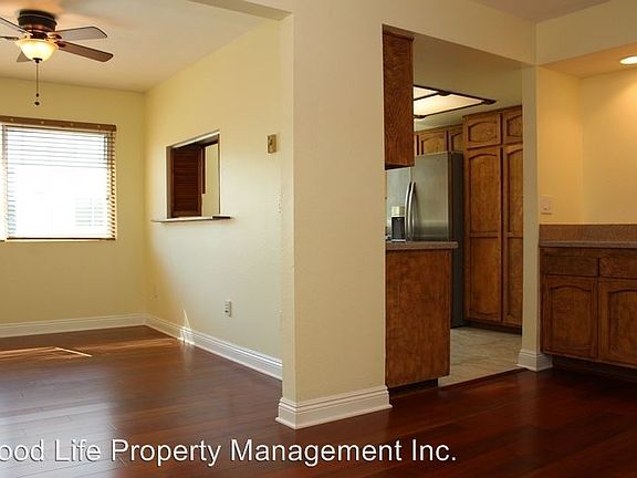 4th image of 3842 La Jolla Village Dr
