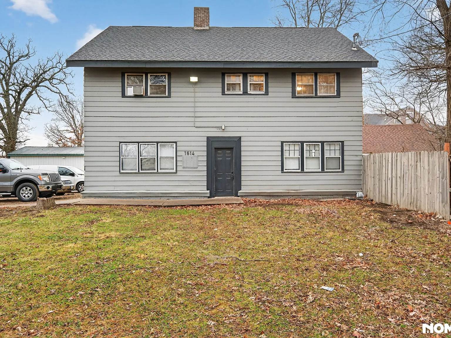 1614 Arlington Ave — Photo 1