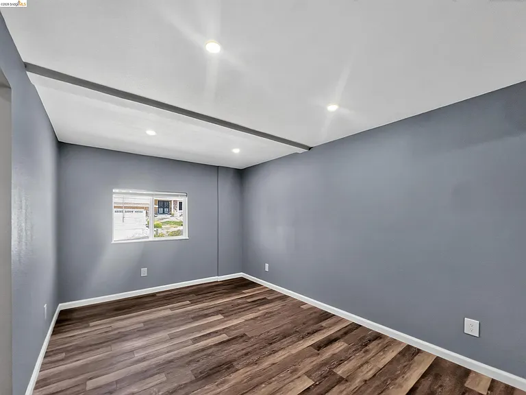 2322 Peachtree Cir #ADU — Photo 12