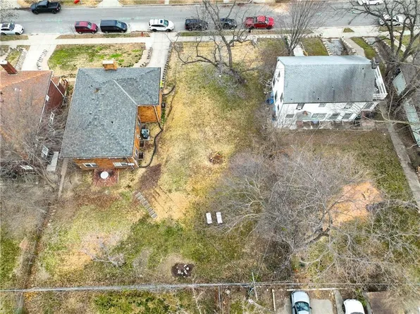 5004 Lydia Ave, Kansas City, MO 64110