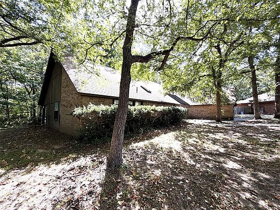 5th image of 1104 Reid Cir