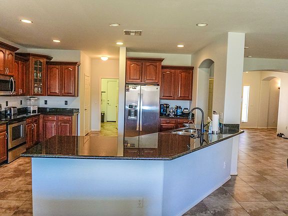 4th image of 2783 E Crescent Way