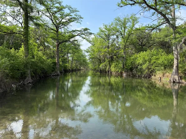 8219 Hammetts Xing, Cypress Mill, TX 78663
