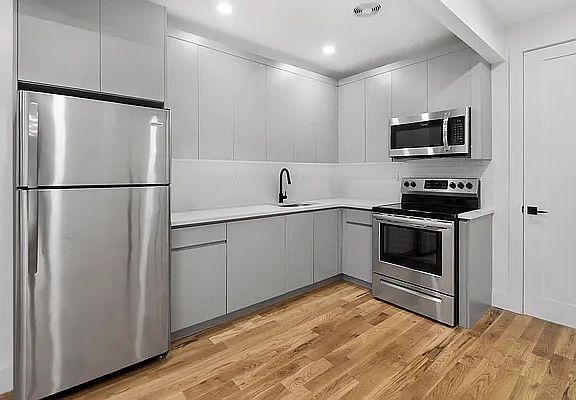 2nd image of 705 Lafayette Ave #1F