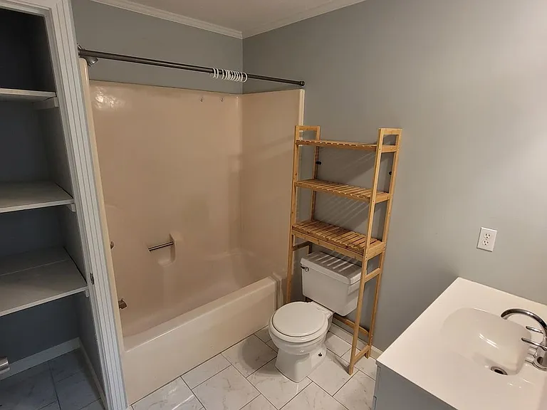 2128 Wildwood Rd — Photo 9