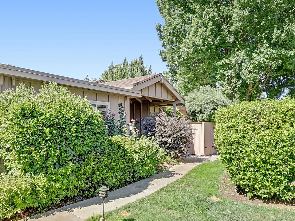 1st image of 817 Commons Dr