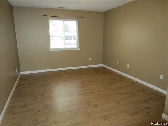 3rd image of 2658 Stadium View Dr Unit 4