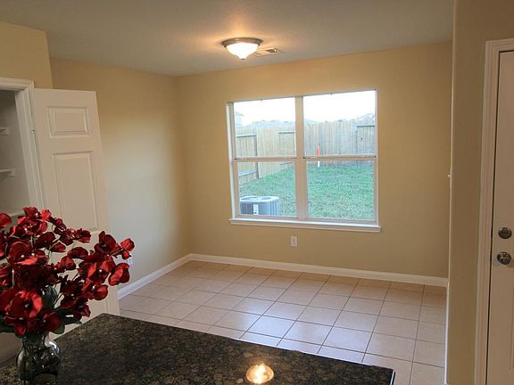 4th image of 4814 Tulip Trail Ln