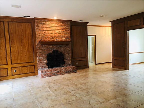2nd image of 207 Sandpiper Dr