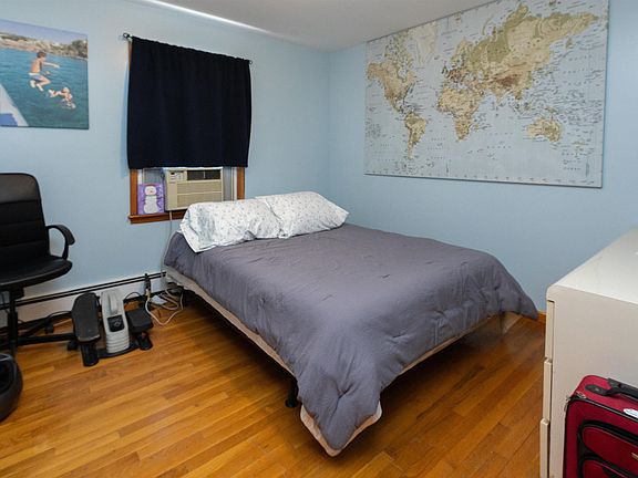 4th image of 226 Webster Ave