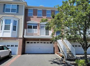 4 Foxhound Ct, Jersey City, NJ 07305