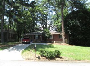 2662 Fox Hills Dr, Decatur, GA 30033
