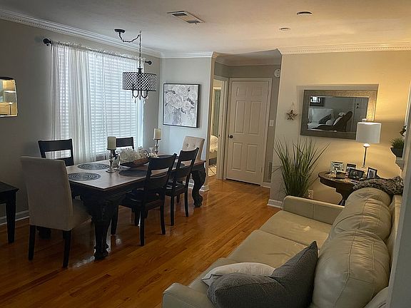 4th image of 2007 E Gadsden St APT 203