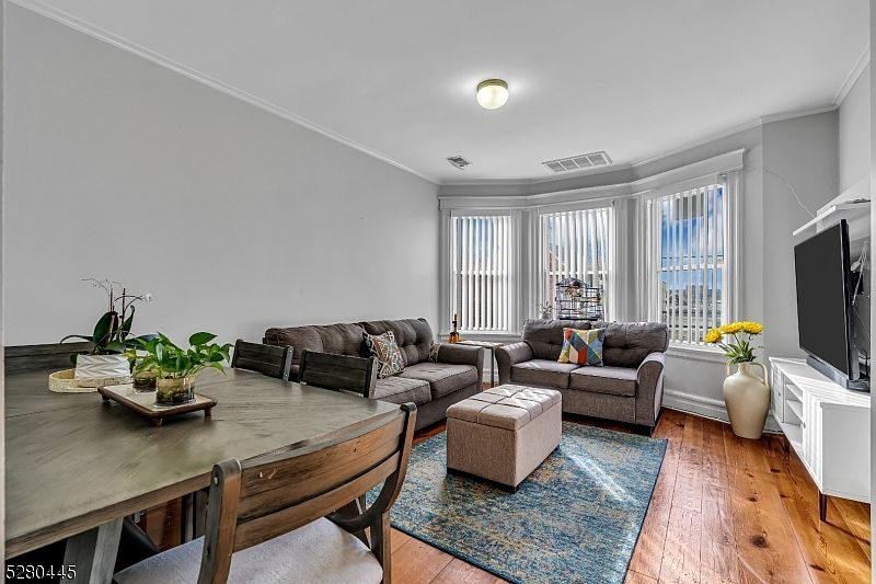 1st image of 238 Chestnut