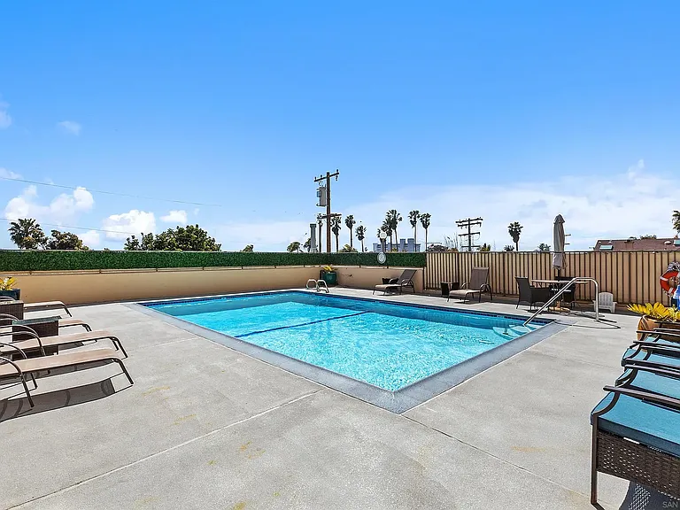 4944 Cass St #407 — Photo 7