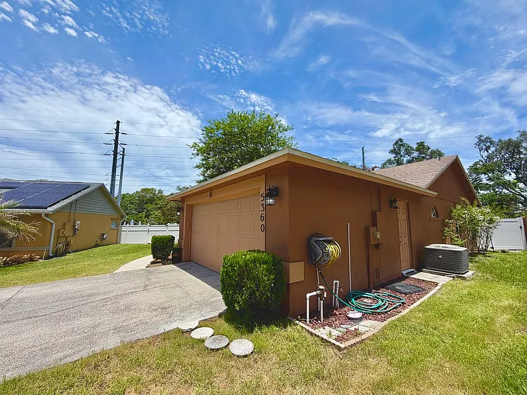 5360 N Lake Burkett Ln — Photo 8