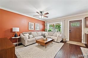 4th image of 106 Reading Ave