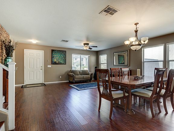 3rd image of 413 E Beth Dr