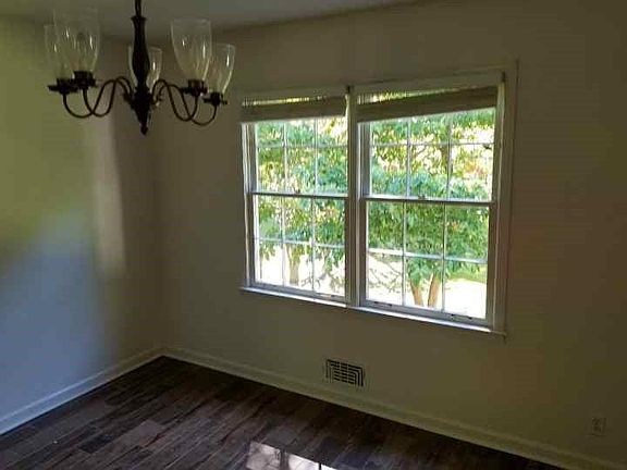 4th image of 2948 Huntcliff Dr