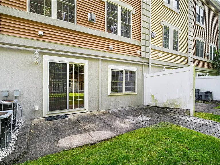 58 Alexander Ct — Photo 47