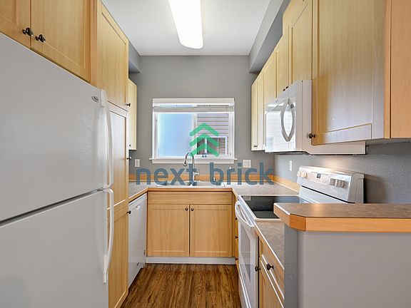 5th image of 335 N 105th St APT A