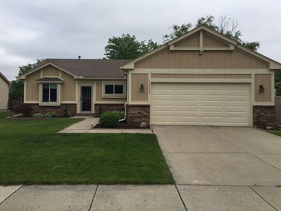 1st image of 42556 Woodbridge Dr
