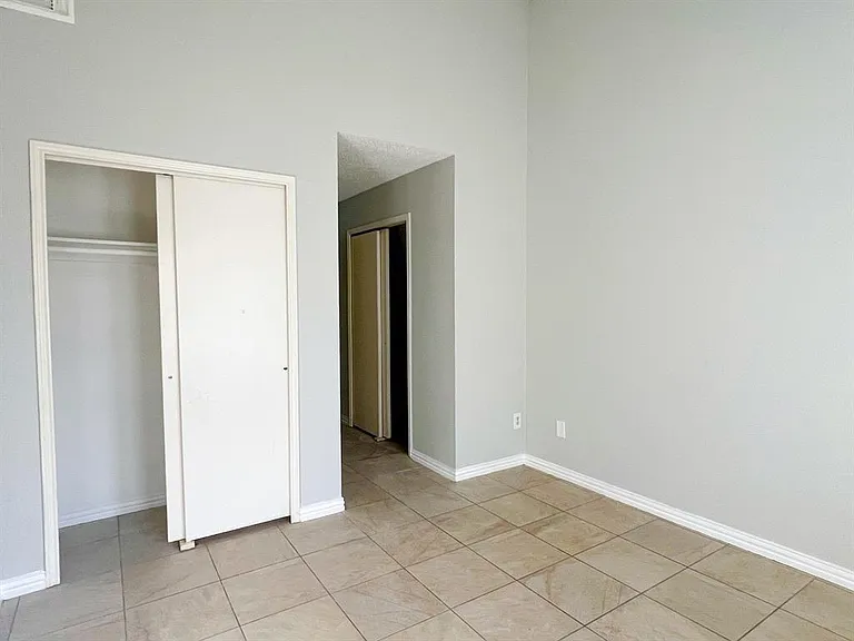 18586 N Lyford Dr — Photo 9