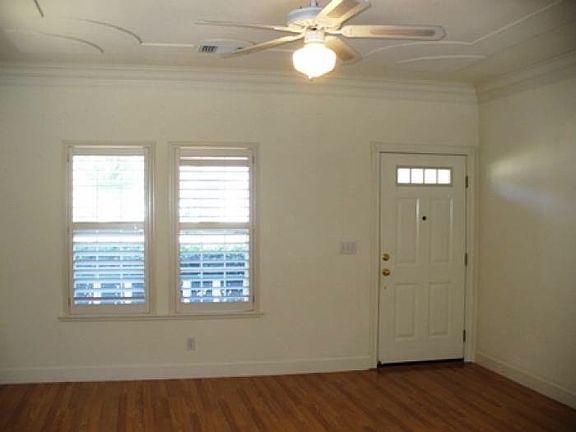 2nd image of 144 Hidden Glen Dr