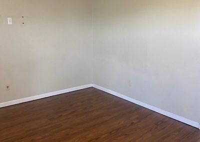 3rd image of 5804 N Rockwell Ave