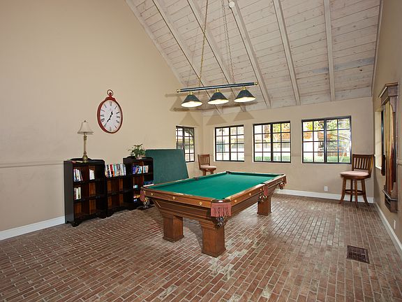 3rd image of 8860 Villa La Jolla Dr Unit 205