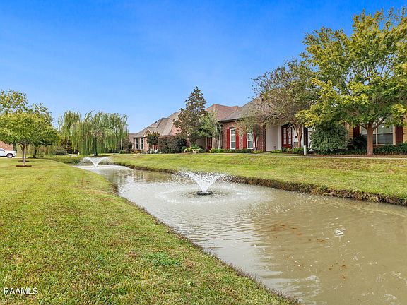 3rd image of 205 Harbor Bend Blvd