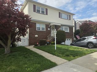 633 10th St FLOOR 2, Lyndhurst, NJ 07071