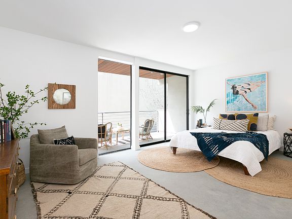 5th image of 2409 Griffith Park Blvd #201A