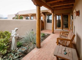 13 Descanso Rd, Santa Fe, NM 87508