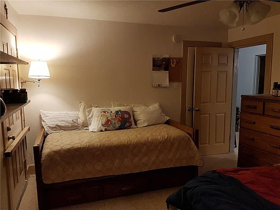 4th image of 2733 Ivandell Ave