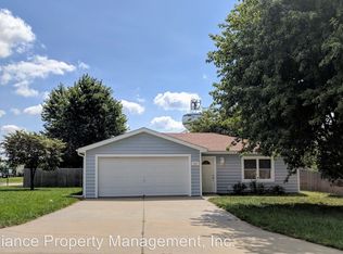 400 Clydesdale Dr, Ogden, KS 66517