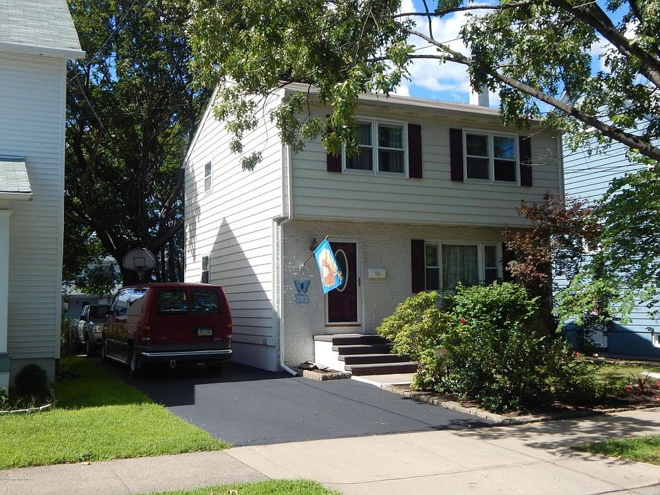 90 N Thomas Ave, Kingston, PA 18704