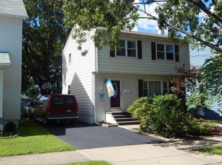 90 N Thomas Ave, Kingston, PA 18704