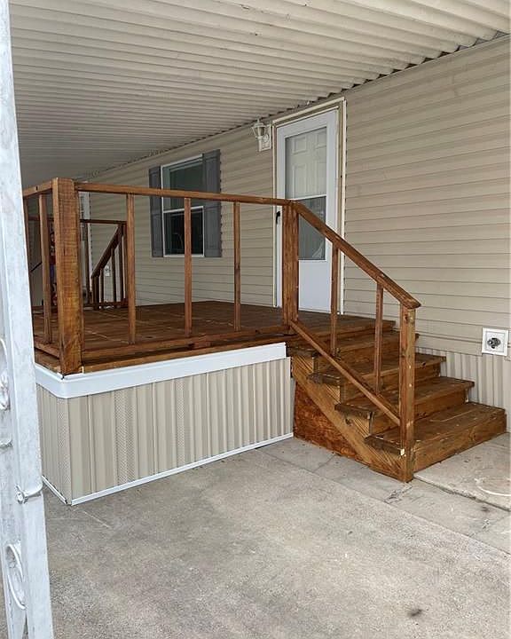 1st image of 704 Tropical Cir