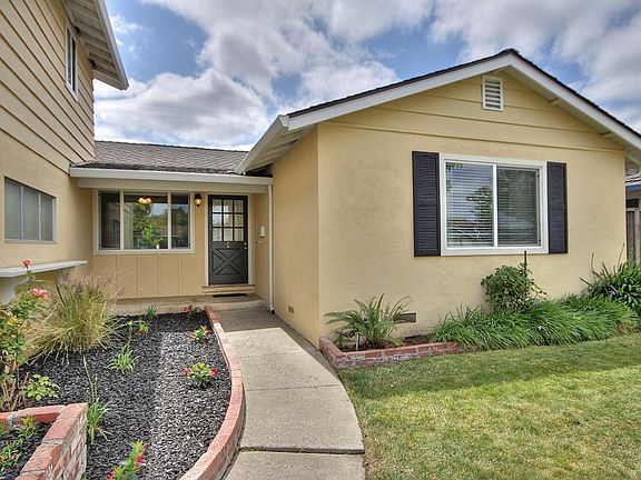 2nd image of 1540 Calinoma Dr
