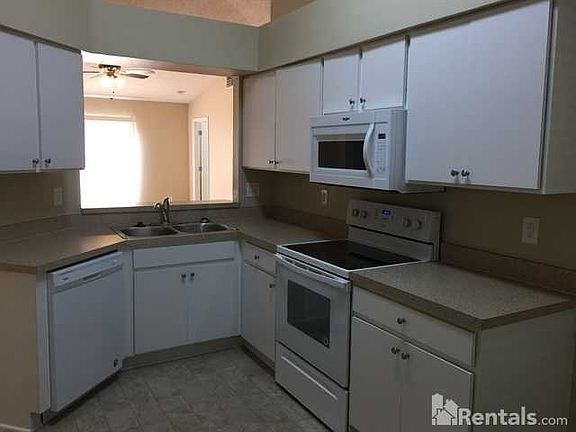 4th image of 3213 Pine Top Dr
