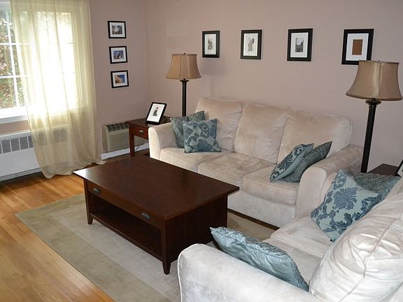 2nd image of 28 Wedgewood Dr