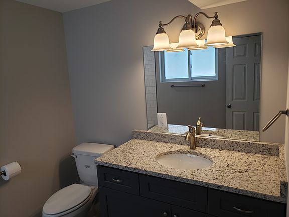5th image of 7981 Cross Creek Dr
