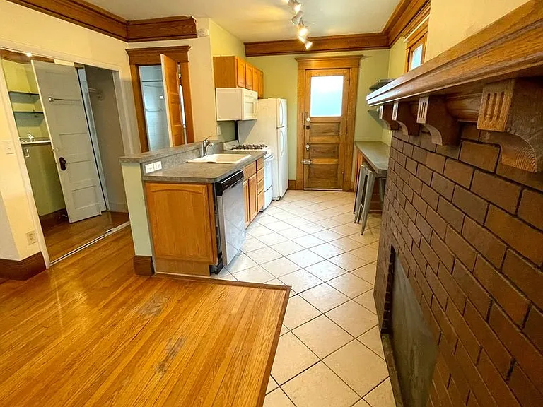 1338 Washtenaw Ave — Photo 29