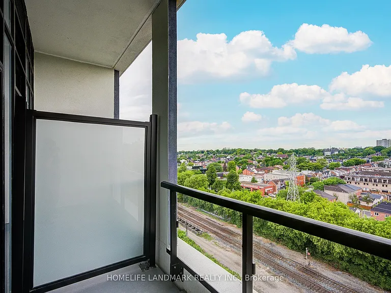 858 Dupont St #Penthouse 06 — Photo 19