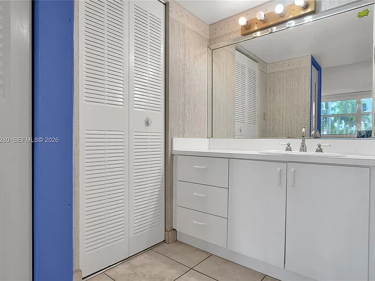 16558 NE 26th Ave #2A — Photo 24